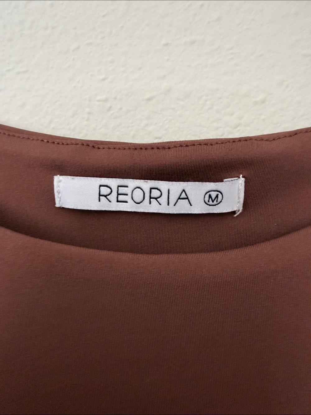 REORIA Sleeveless Halter Neck Tank Crop Top - Picture 3 of 3